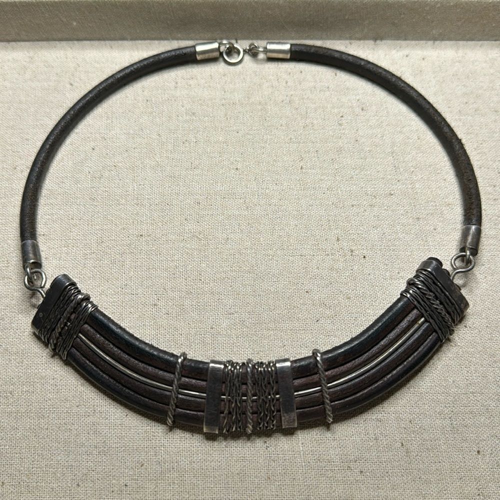 💛 Vintage Sterling Silver Leather Wrap Necklace